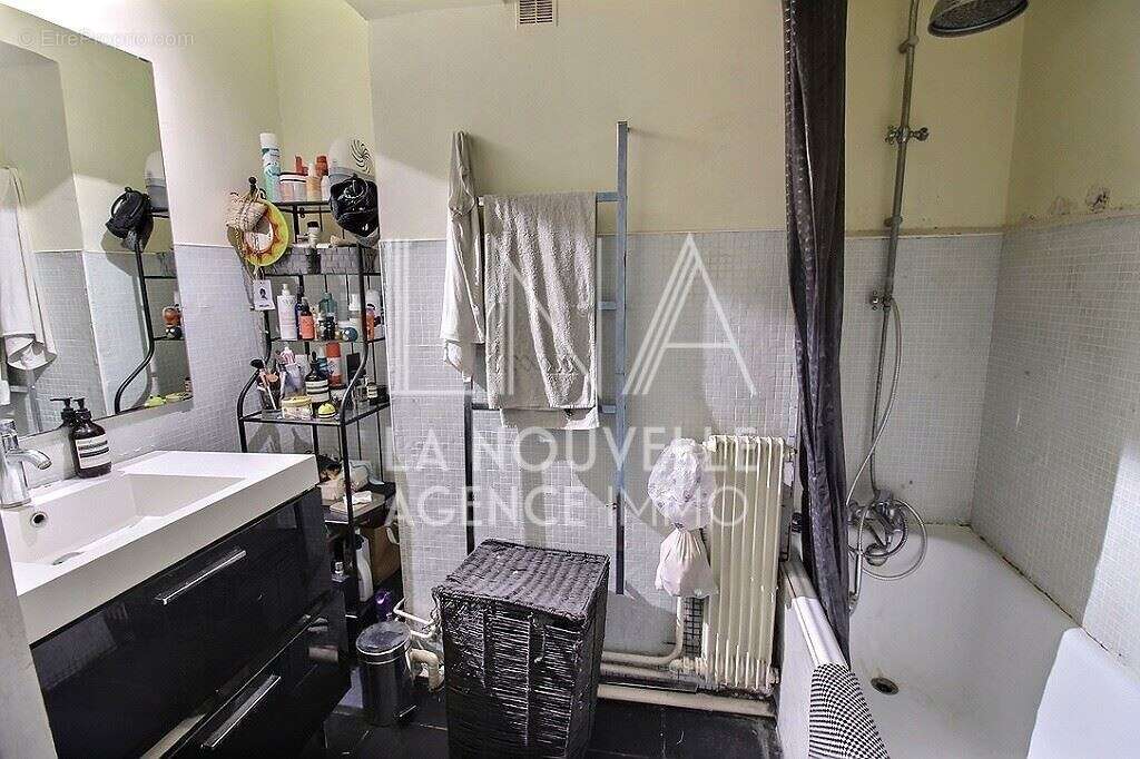 Appartement à LES LILAS