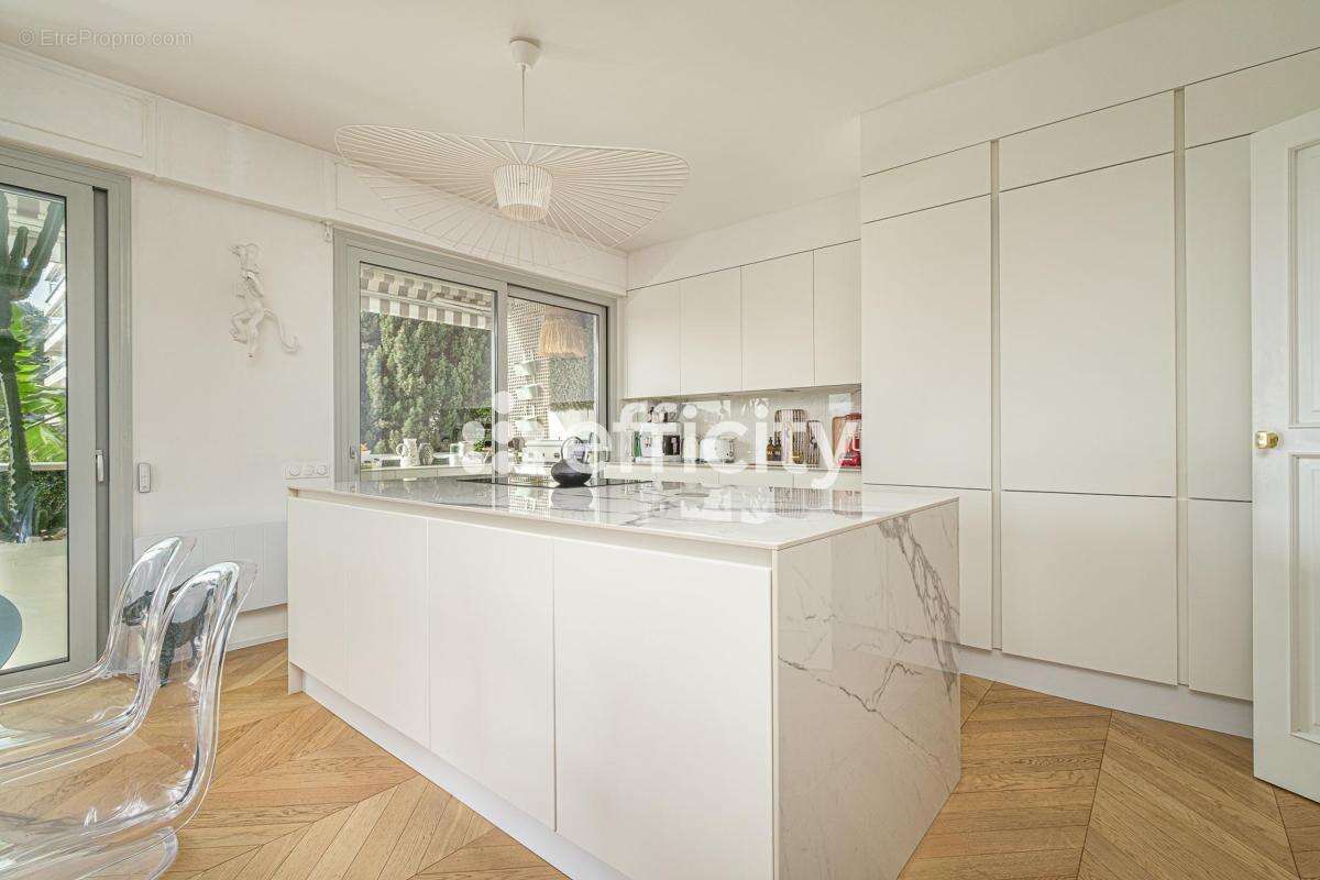 Appartement à MARSEILLE-8E