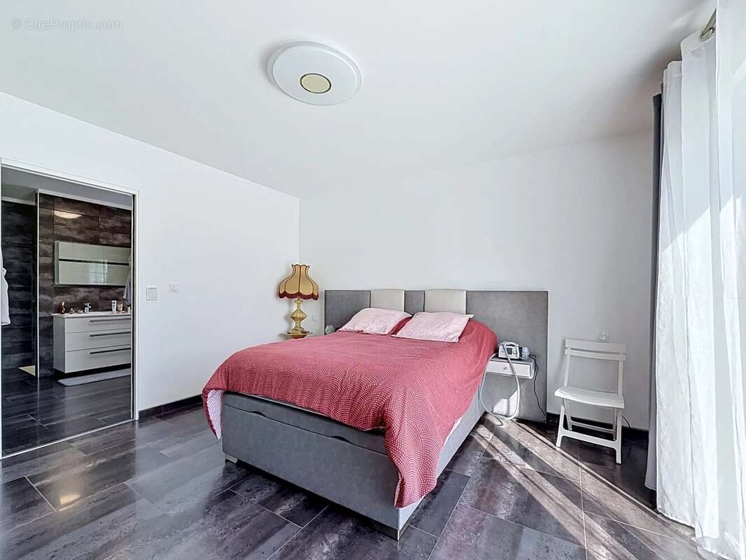 Maison 217 m² à Touques  - photo 17