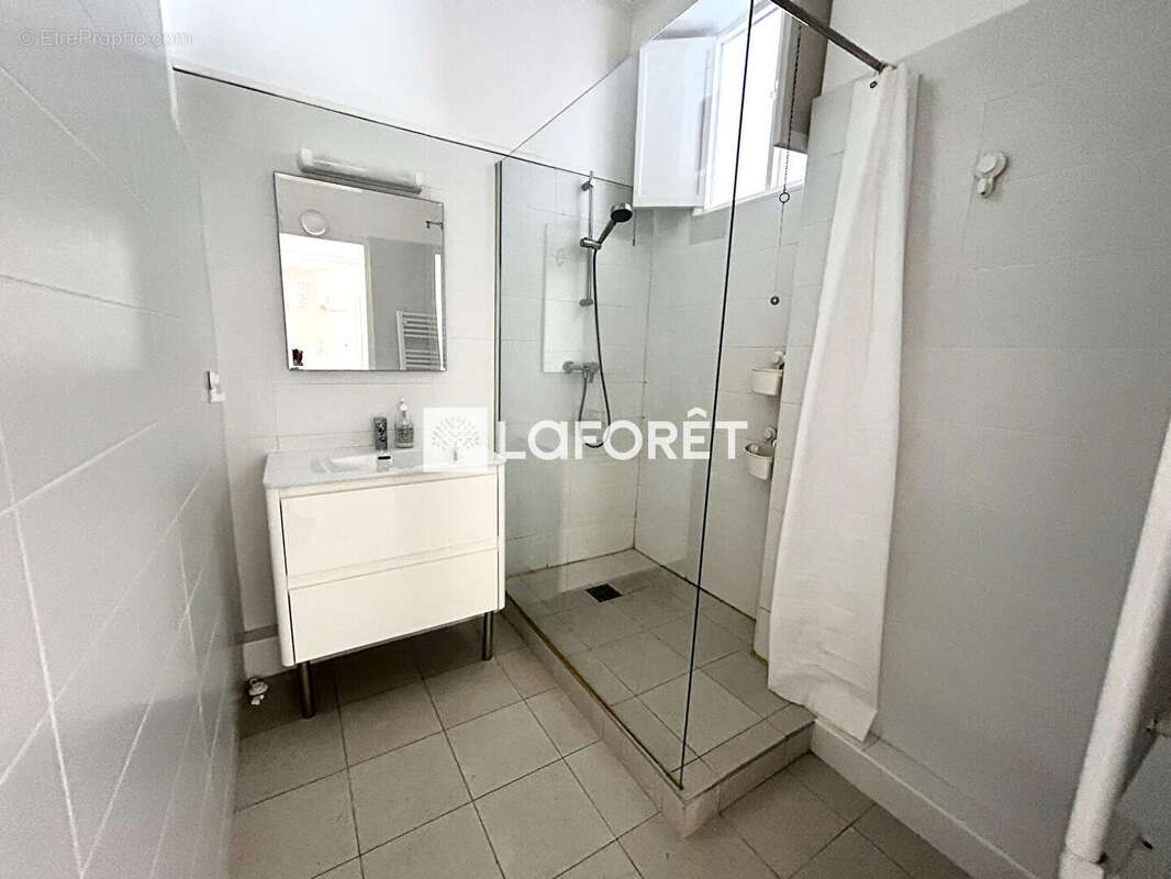Appartement à MARSEILLE-2E