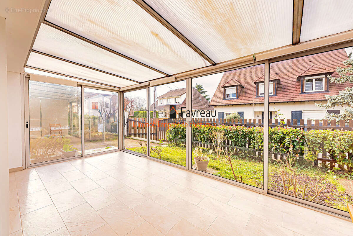 Maison à L'HAY-LES-ROSES