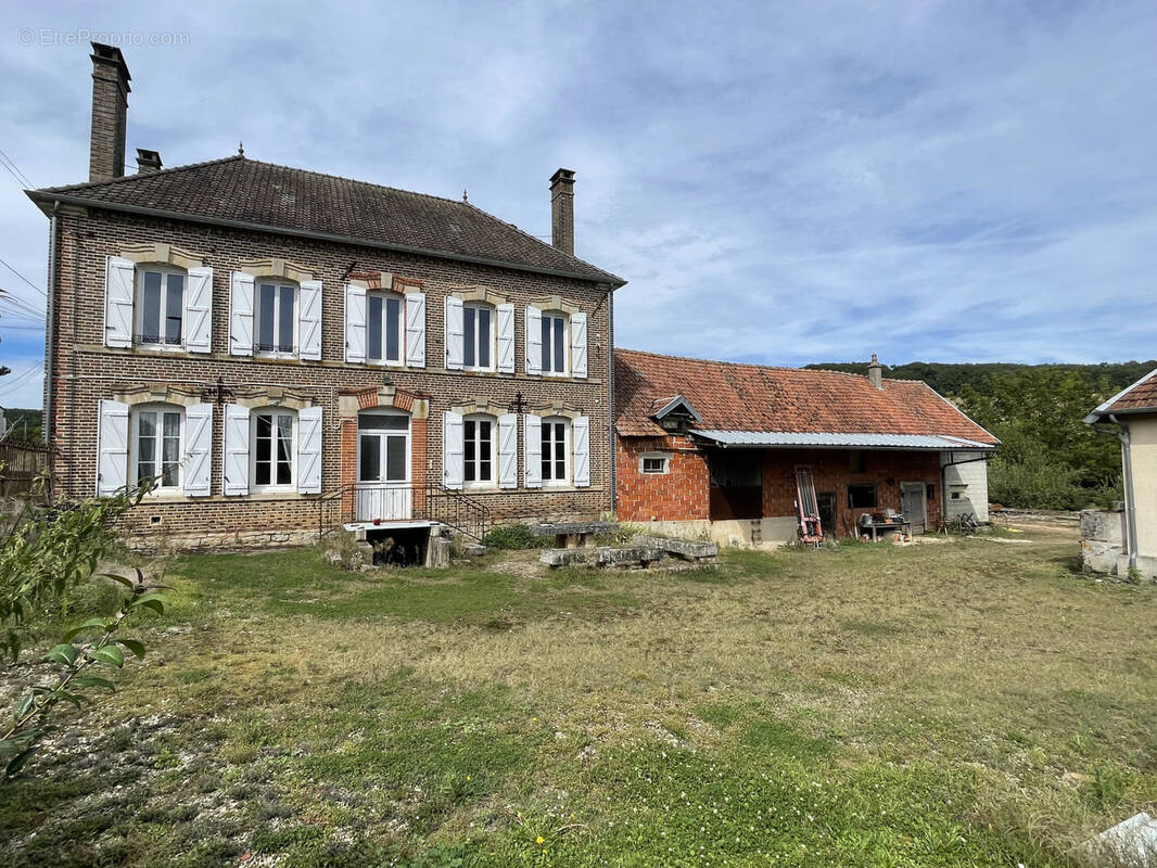 Maison à JAVERNANT