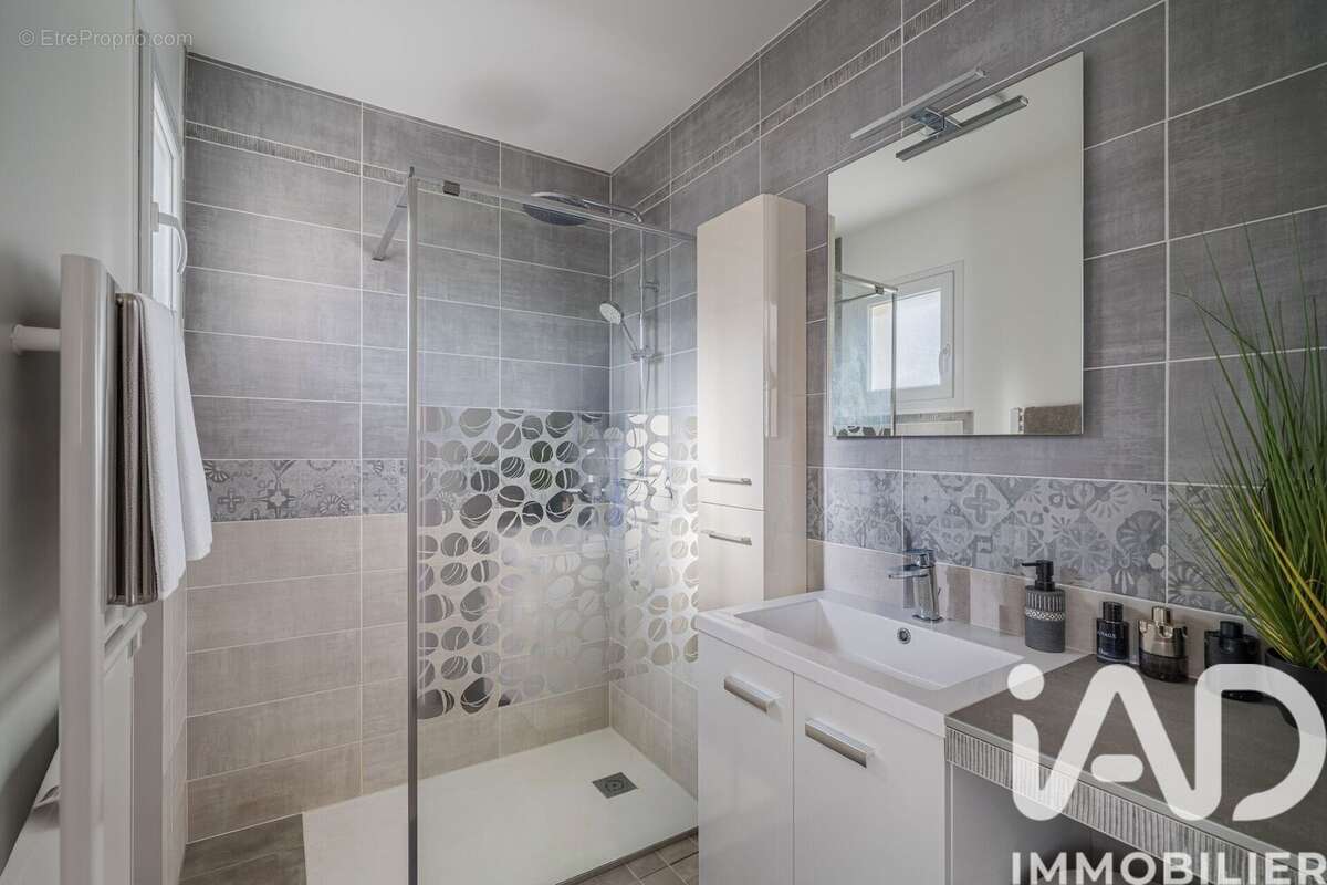 Maison 105 m² à Saint-Cassien  - photo 7