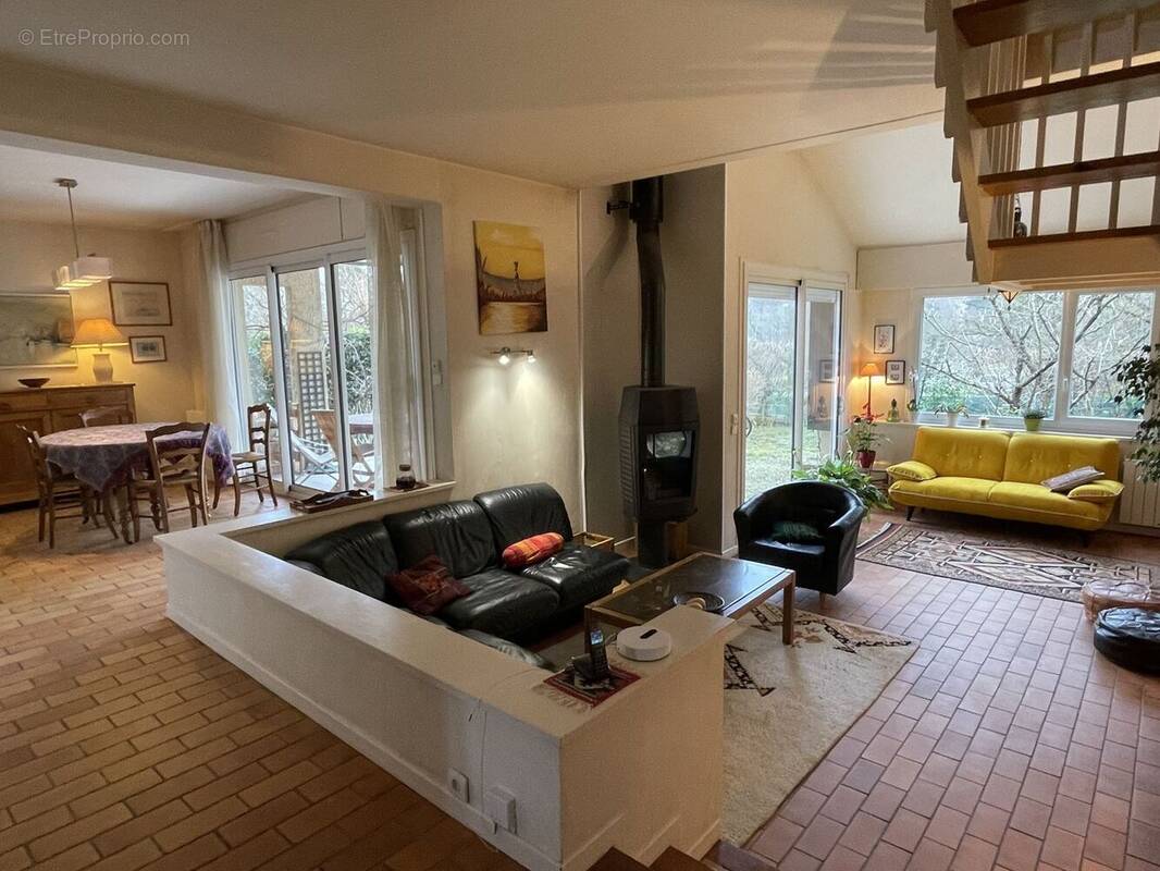 Maison à LA VERPILLIERE