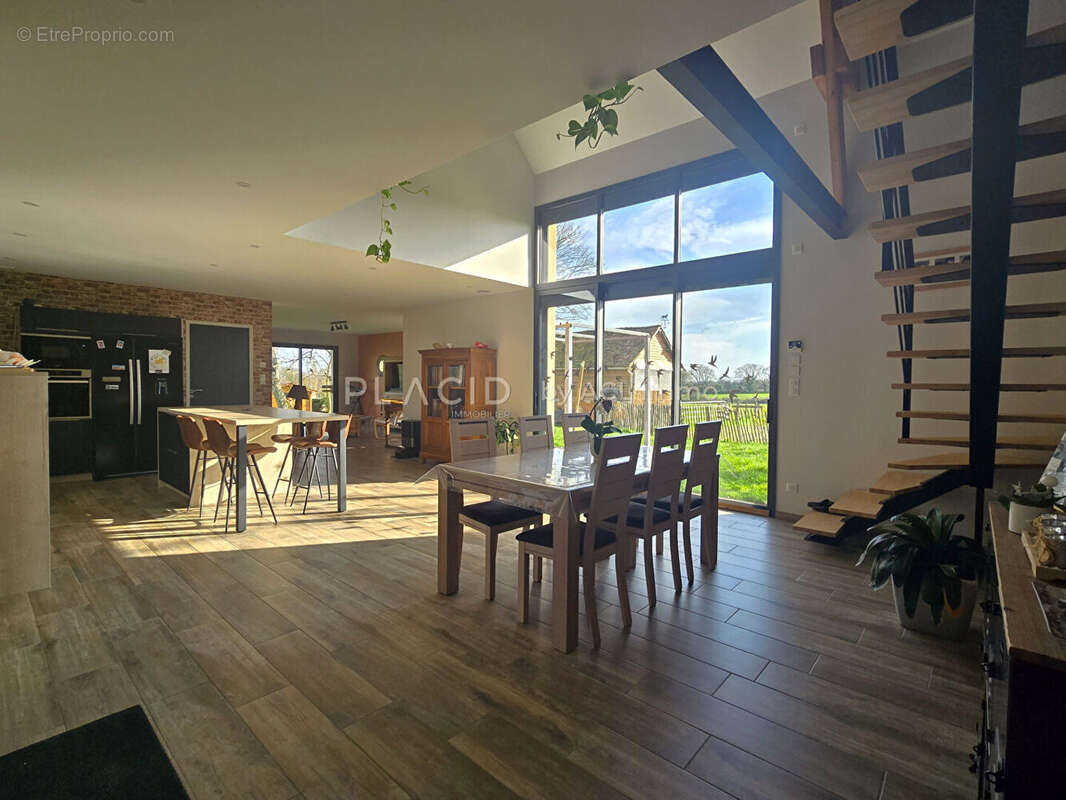 Maison de 6 pièces 200 m2 - photo 4