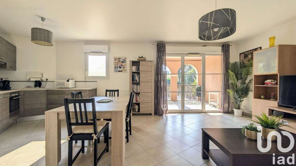 Photo 2 - Appartement à ROQUEFORT-LES-PINS