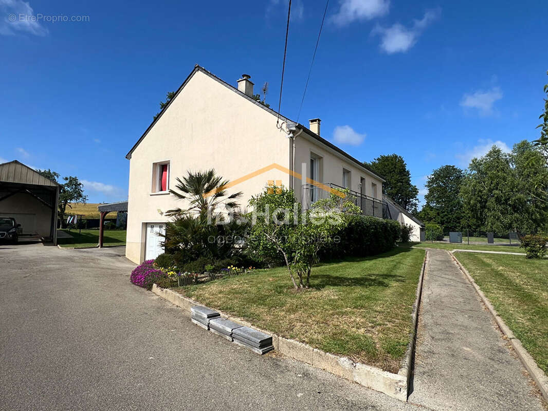 Maison à RENAZE