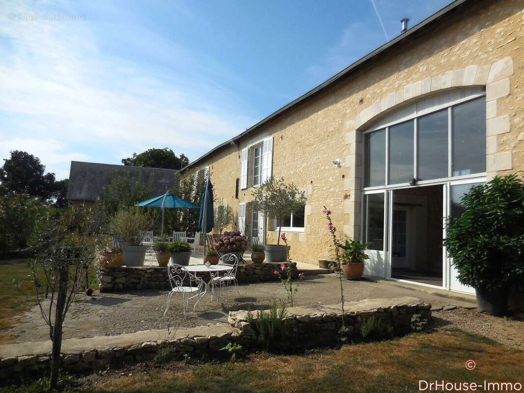 Maison à SAINTE-RADEGONDE