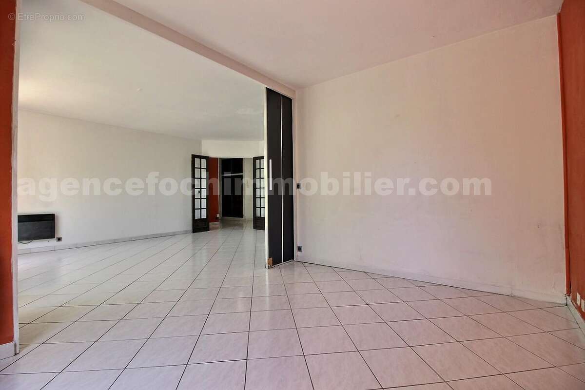 exposio_133948590 - Appartement à SAINT-MAUR-DES-FOSSES
