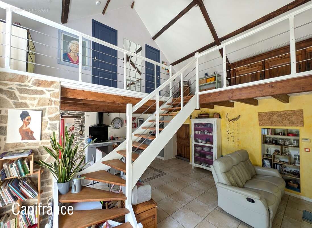 Maison en pierre – PLESSE – 165 m² – Terrain 9 000 m² – Proximité N137 - photo 9