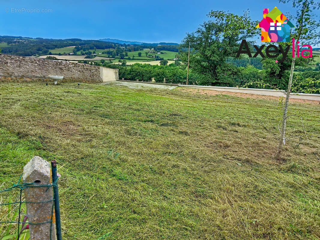 À vendre - charlieu - maison avec terrain et 5 chambres - photo 10