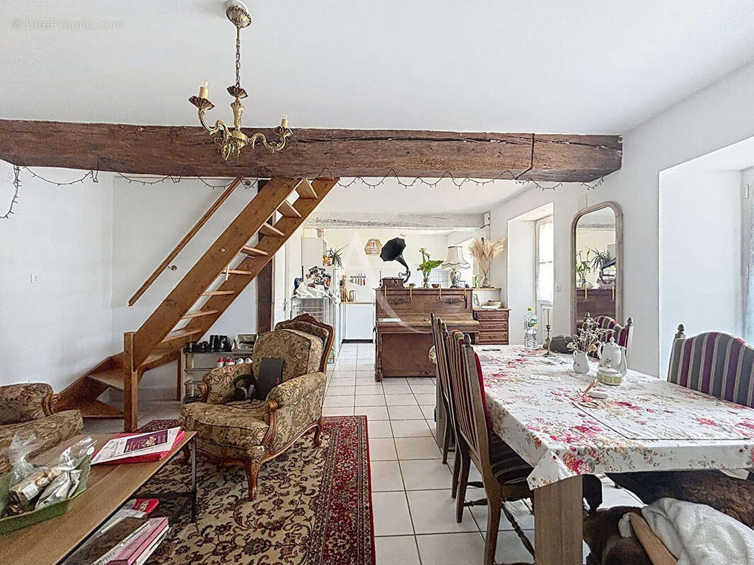 Maison à SAINT-GERMAIN-DES-PRES
