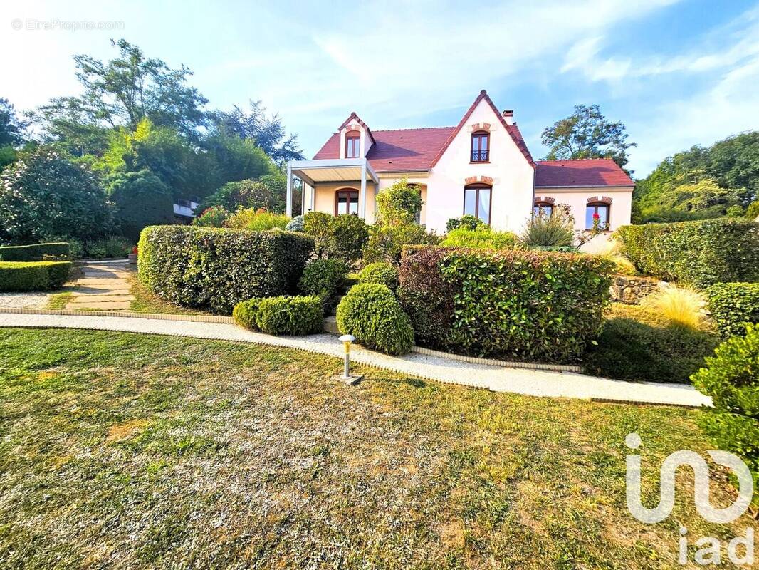 Photo 1 - Maison à SAINT-CHERON