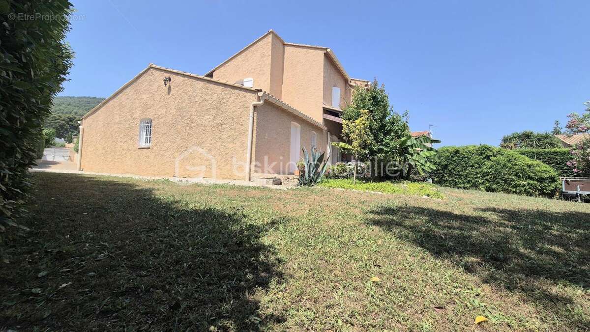Maison à LA FARLEDE
