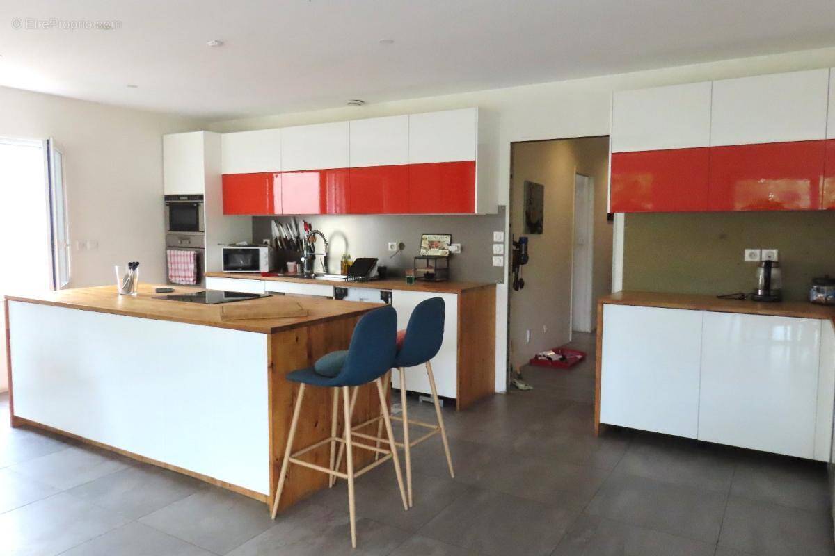 Maison à SAINT-JEAN-DE-LA-RUELLE