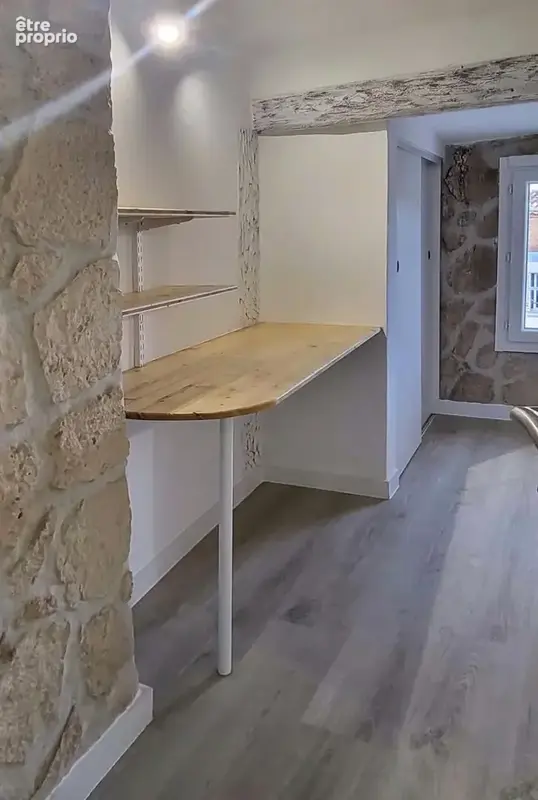Draguignan : appartement rénové -dernier étage - vendu meublé - photo 5