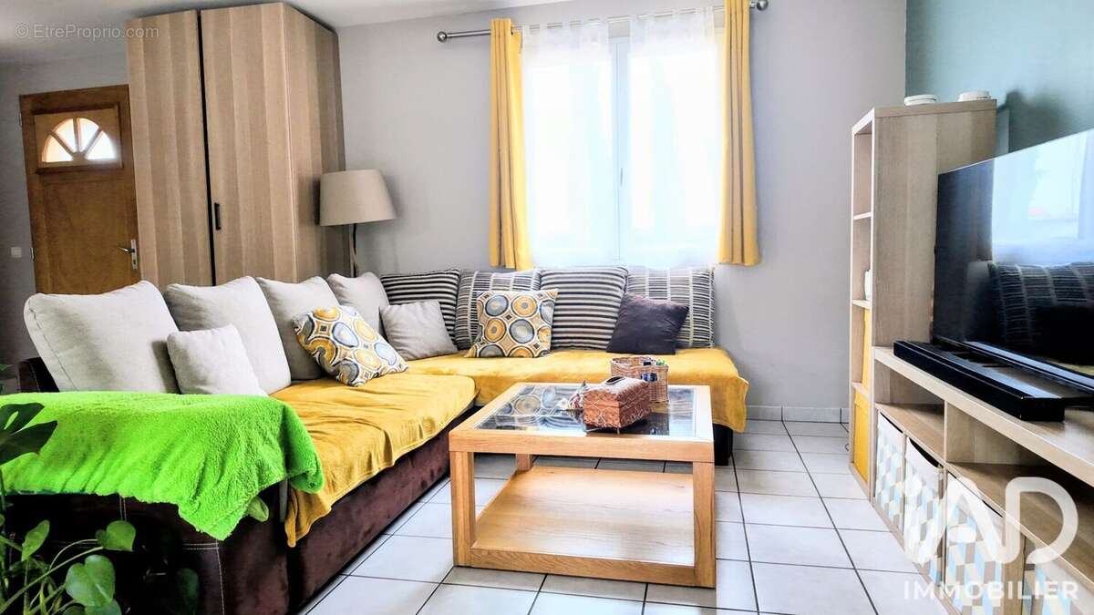 Maison 88 m² à Bonson  - photo 5