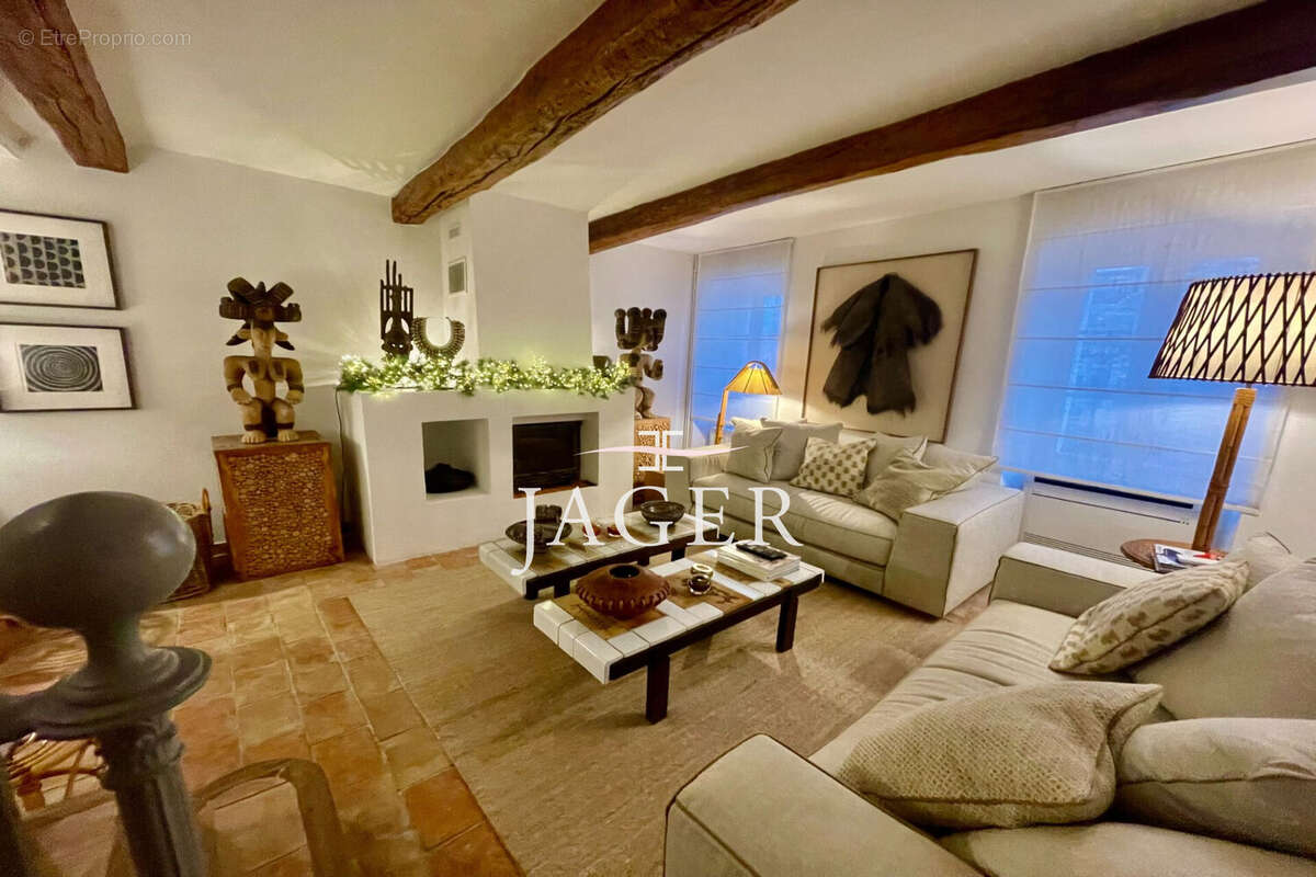 Maison à LA GARDE-FREINET