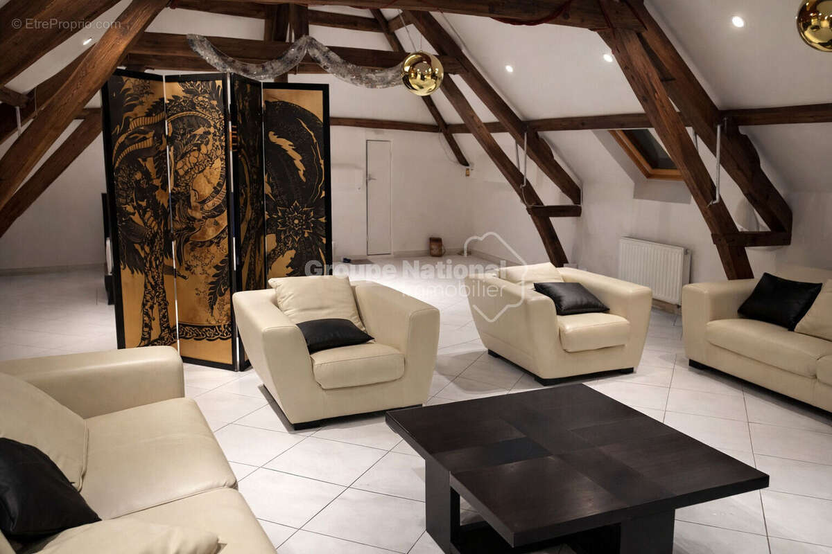 Maison à SAINT-SULPICE