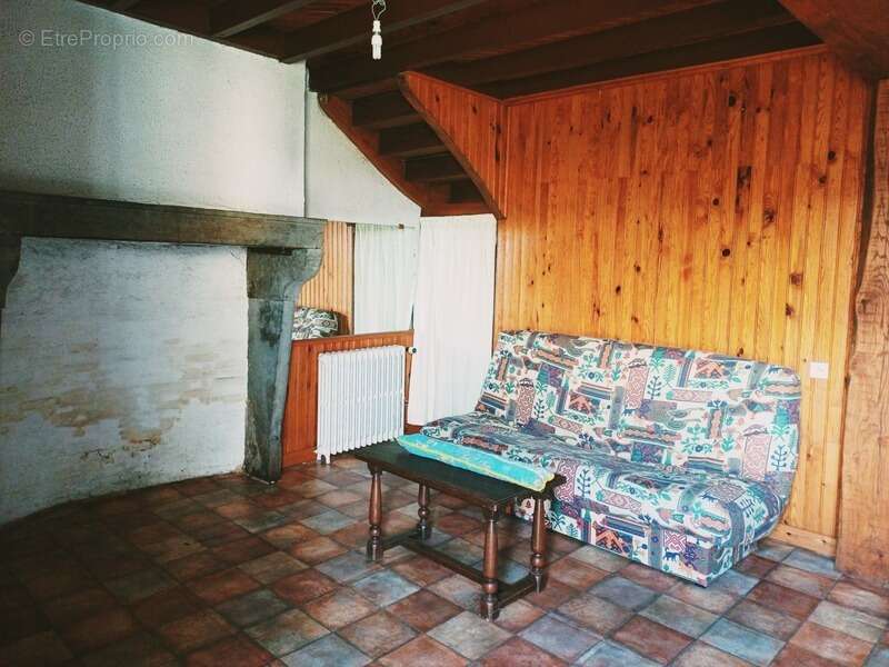 Maison à SAINT-PRIEST-BRAMEFANT