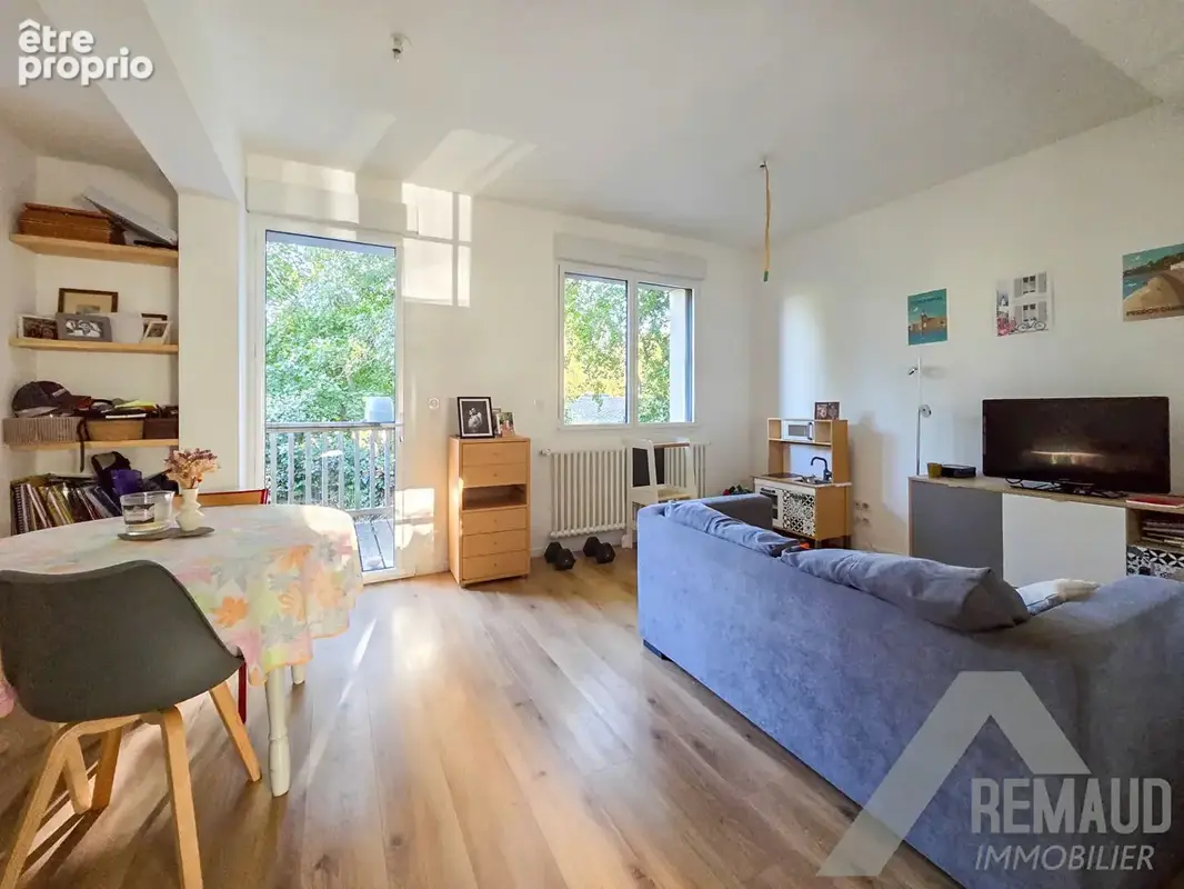 Plein Centre Ville - Maison rénovée de 65 m² avec garage et jardin - photo 2