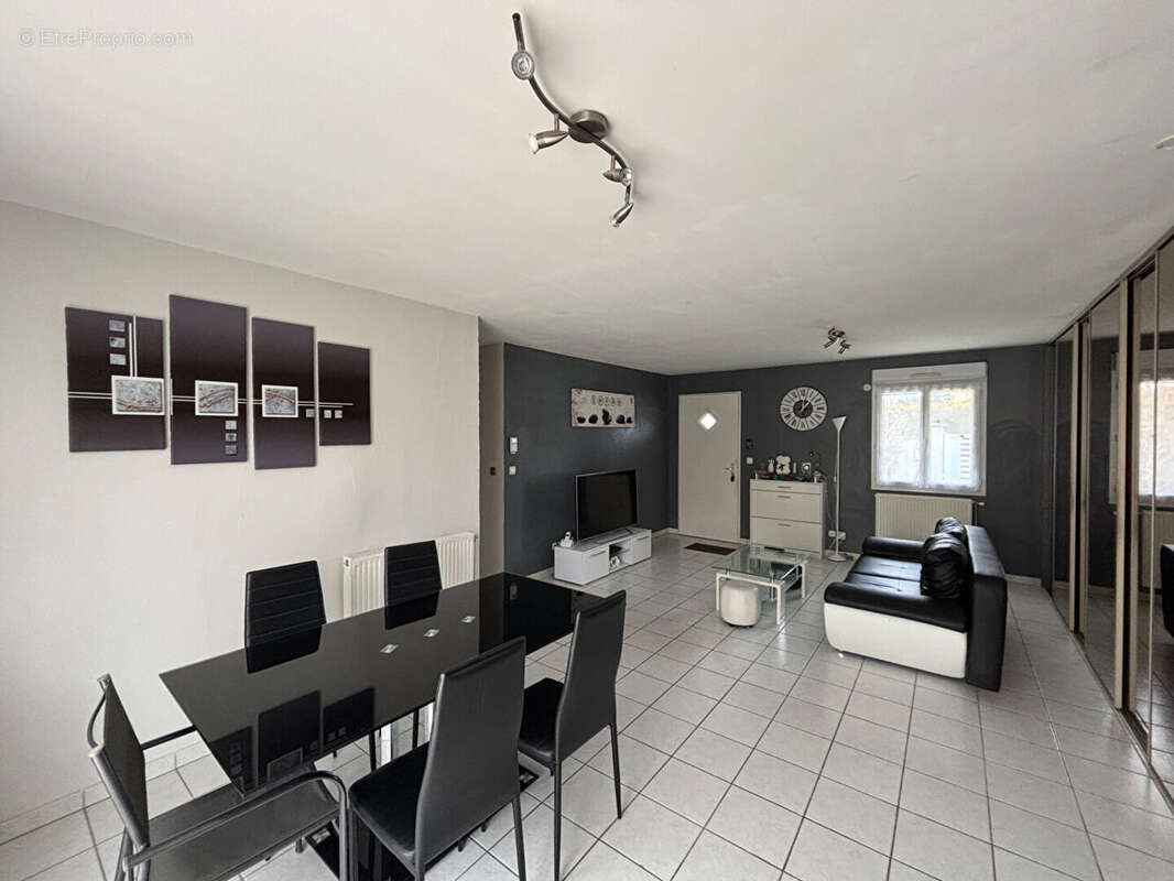 Maison à BALAN