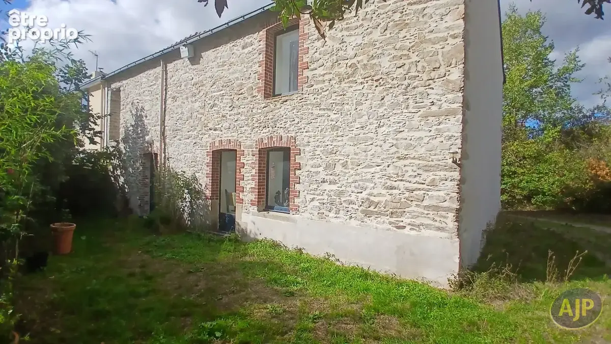 Maison en pierre Quilly - photo 2