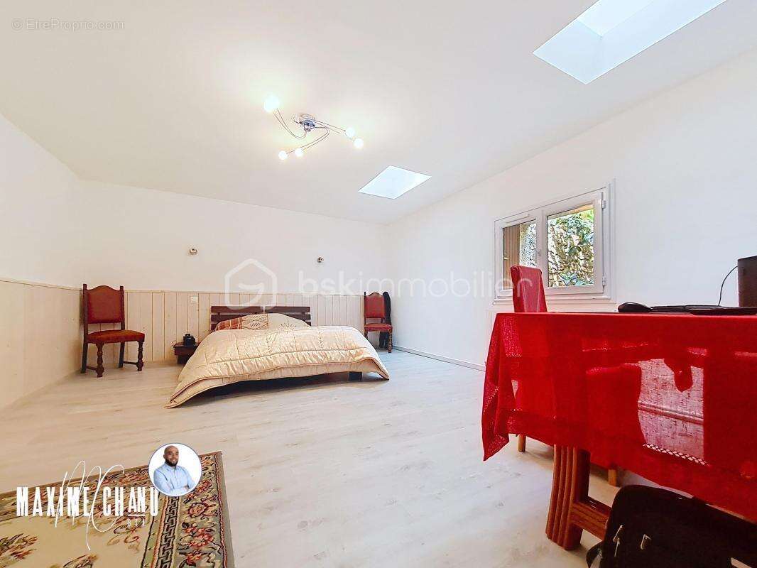 Maison de village avec garage et exterieurs à Peret - photo 9