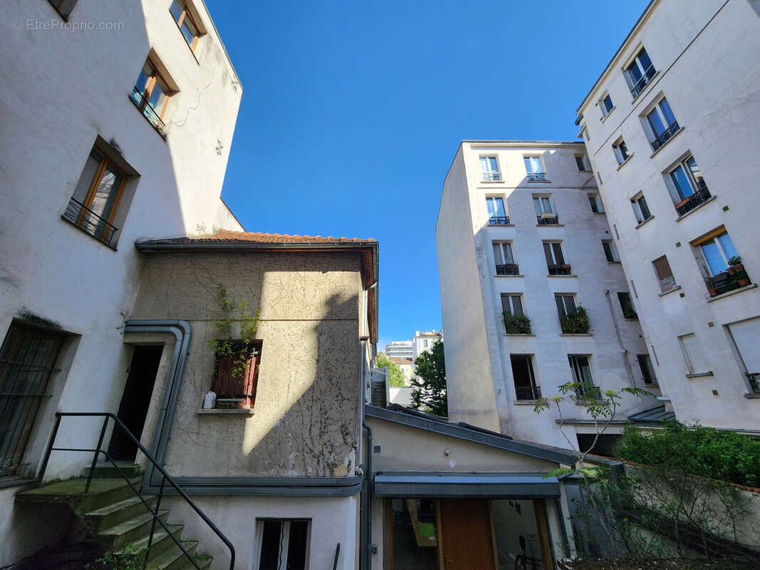 Appartement à PARIS-20E