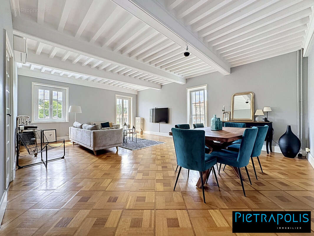 Appartement 152 m² à Pierre-Benite  - photo 2