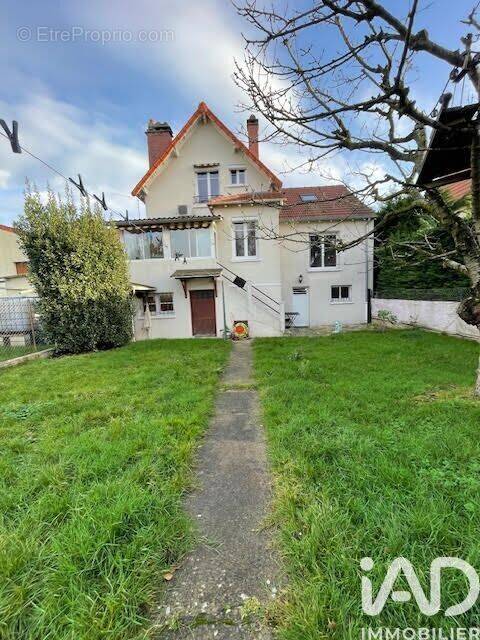 Photo 1 - Maison à SAVIGNY-SUR-ORGE