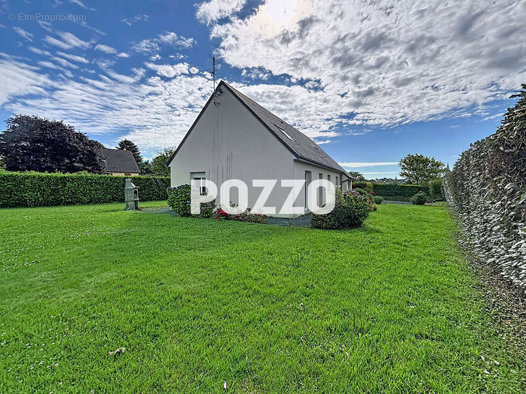 Marigny Le Lozon , maison plain pied de type F5 à 600 mètres du centre ville; bon état, jardin garage et parking privé - photo 11