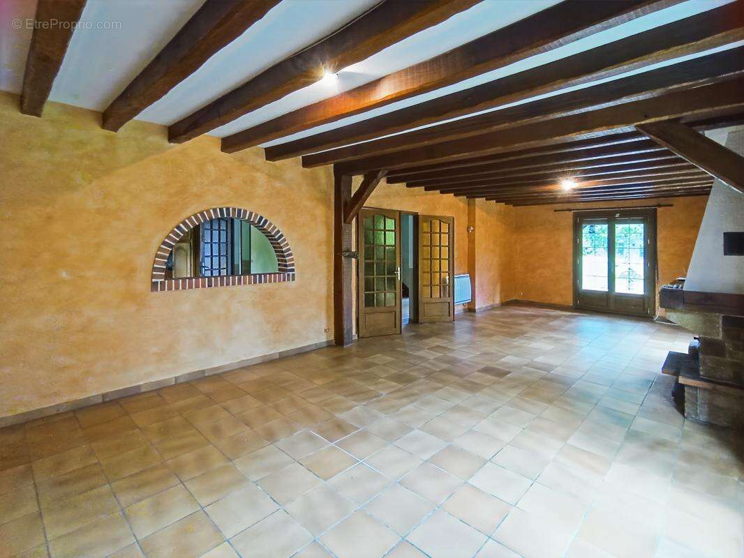 Maison à LIGNY-LE-RIBAULT