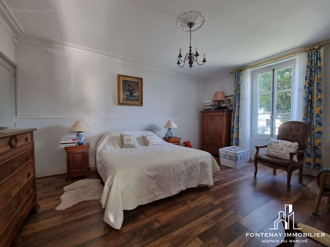 Maison à FONTENAY-LE-COMTE