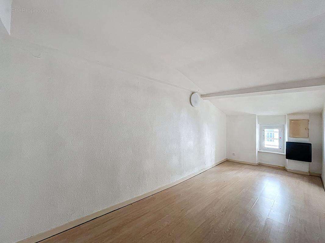 Appartement à TOURNON-SUR-RHONE