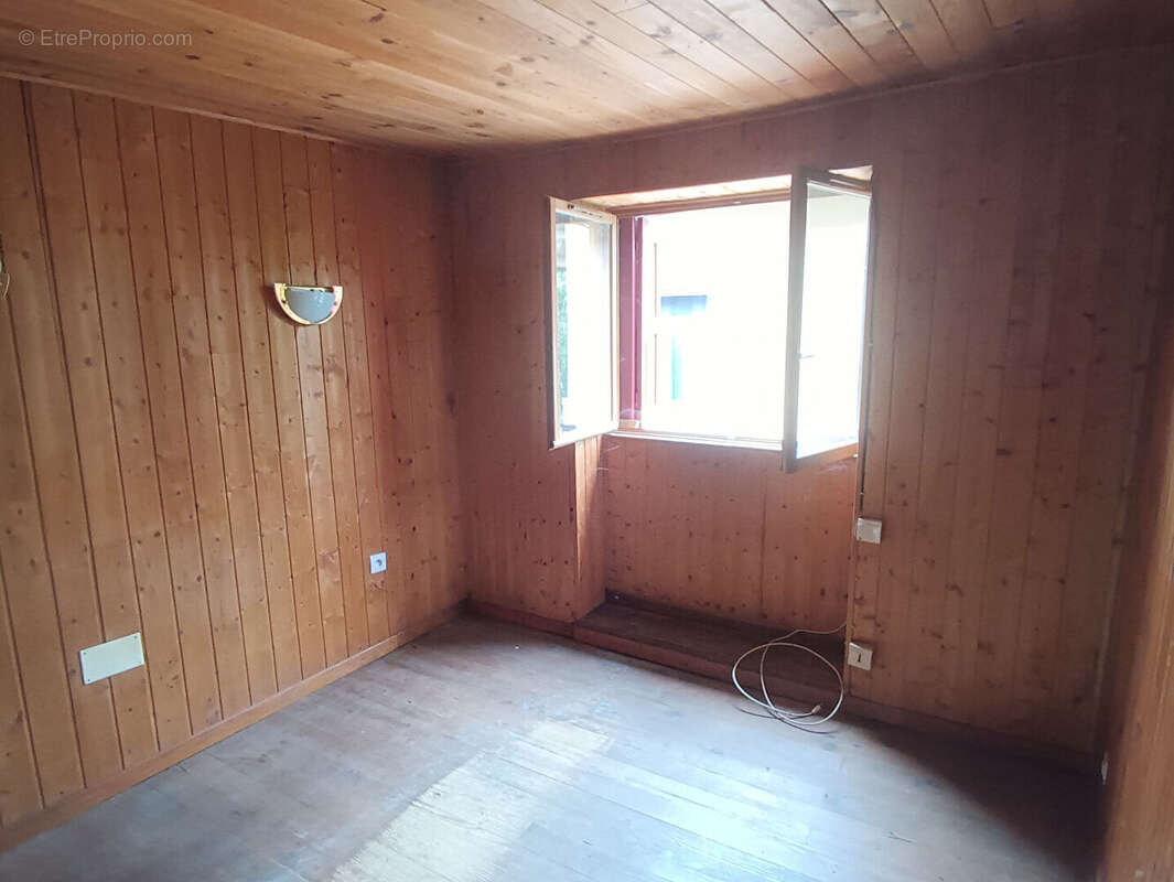 Maison à DECAZEVILLE