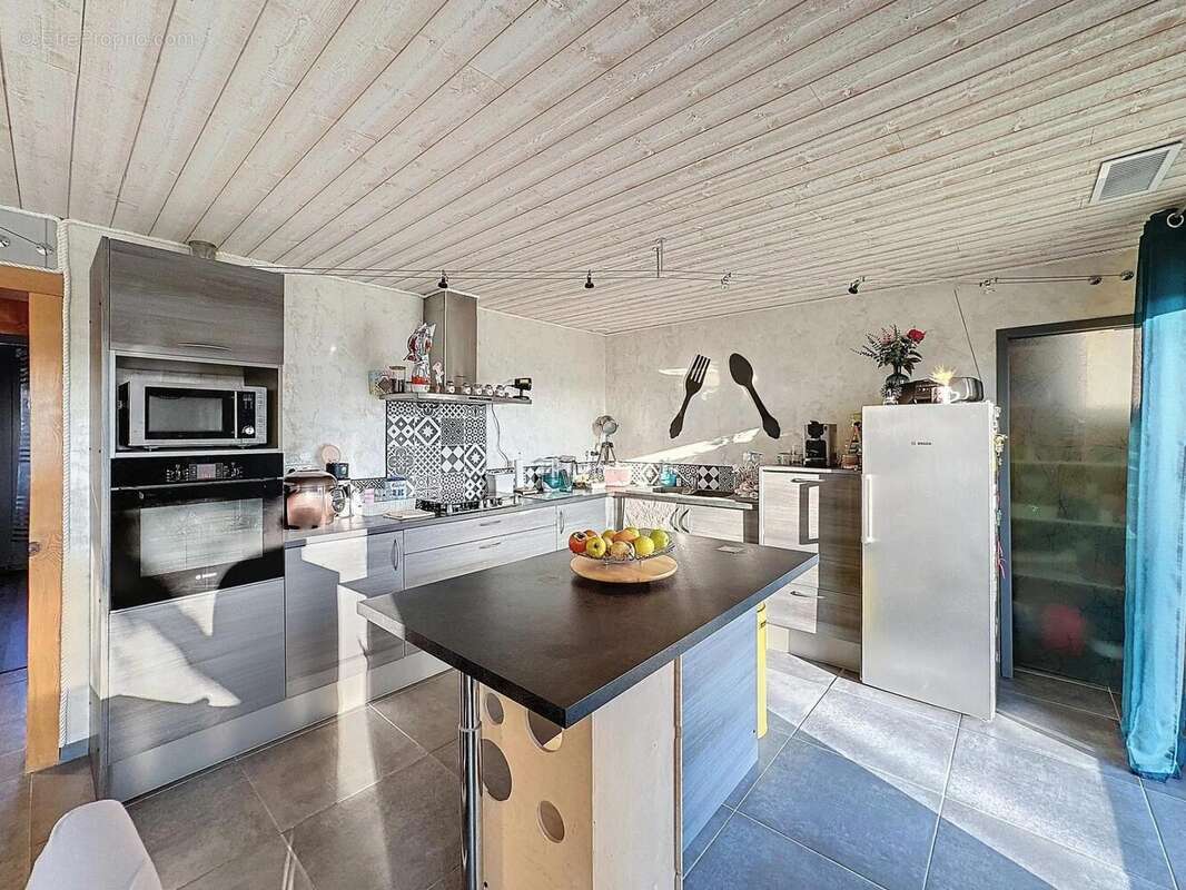 Photo 3 - Maison à LA SALVETAT-SAINT-GILLES