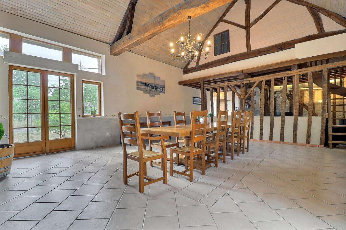 Longère rénovée, 4 chambres, proche centre - photo 4