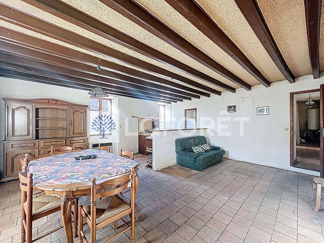 Maison à LA GRIMAUDIERE