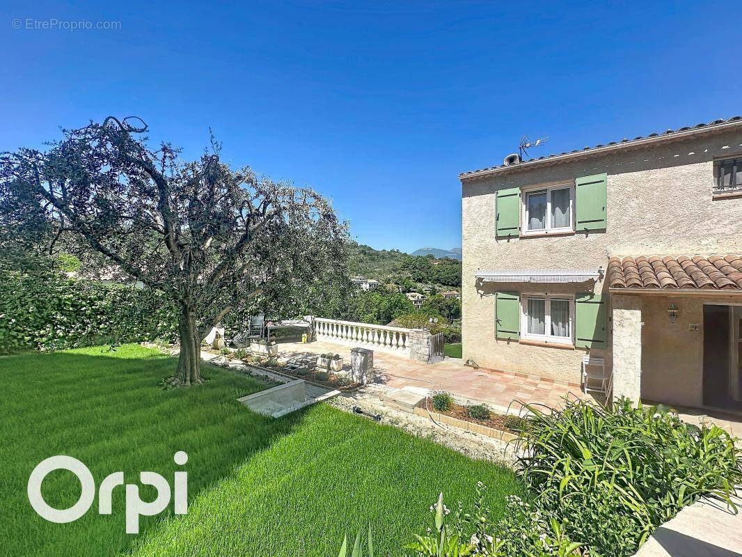 Maison à VILLENEUVE-LOUBET