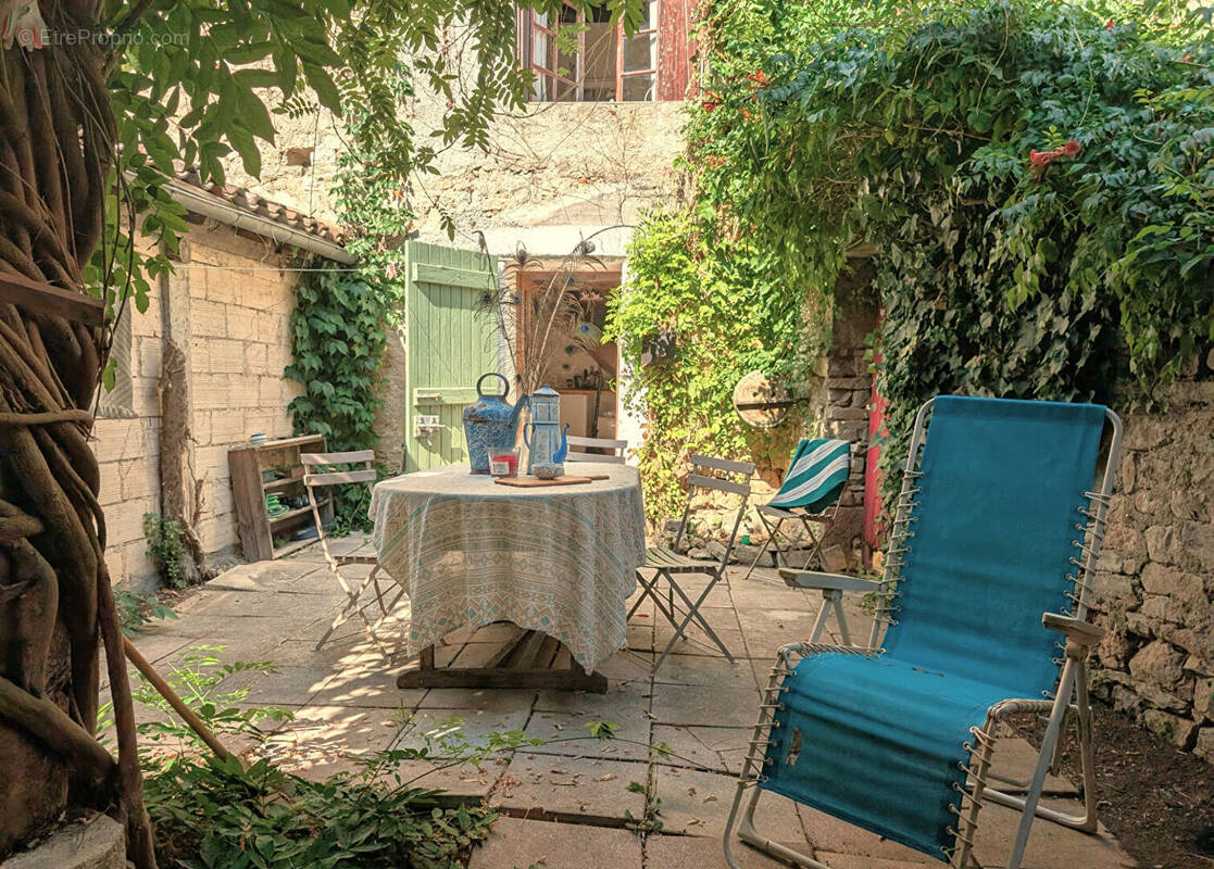 Maison à SAINT-ANTONIN-NOBLE-VAL