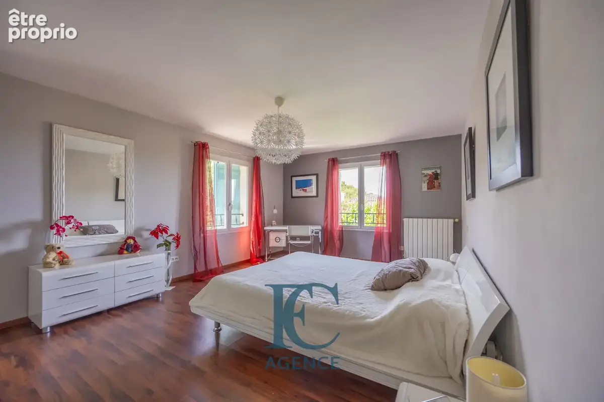 Maison de 167 m2 vue dégagée - photo 5