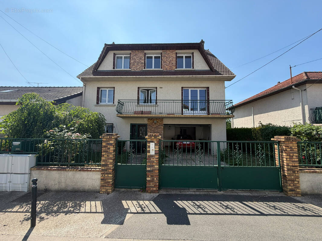 Maison à ATHIS-MONS