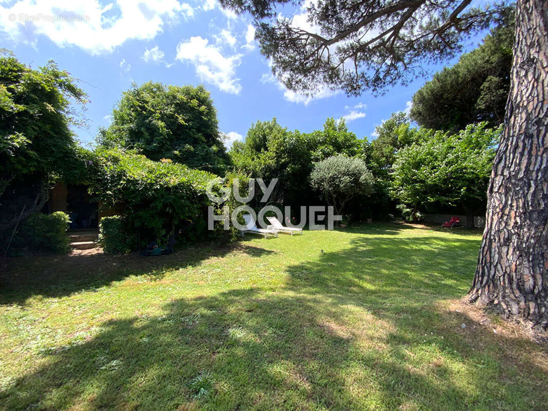 Charmante Maison à Grimaud - Votre Résidence Secondaire Idéale ! - photo 2