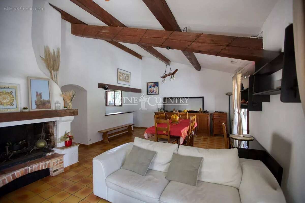 Maison à MANDELIEU-LA-NAPOULE