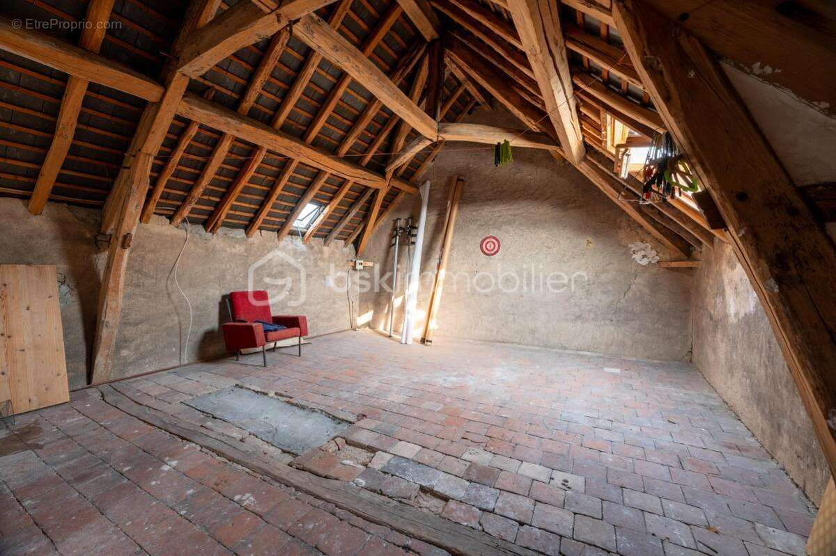 Maison de caractère – 121 m² – 3 chambres – cour intérieure – grenier aménageable – Buzançais - photo 15