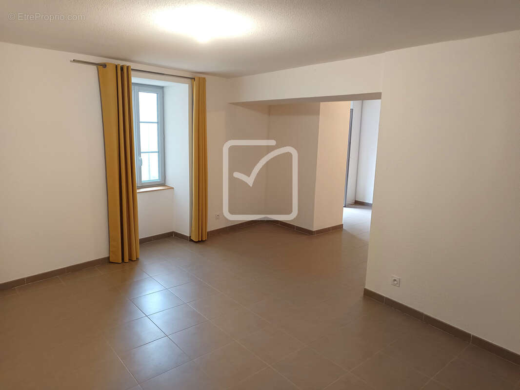 Appartement à SAINT-MAURICE-D'IBIE