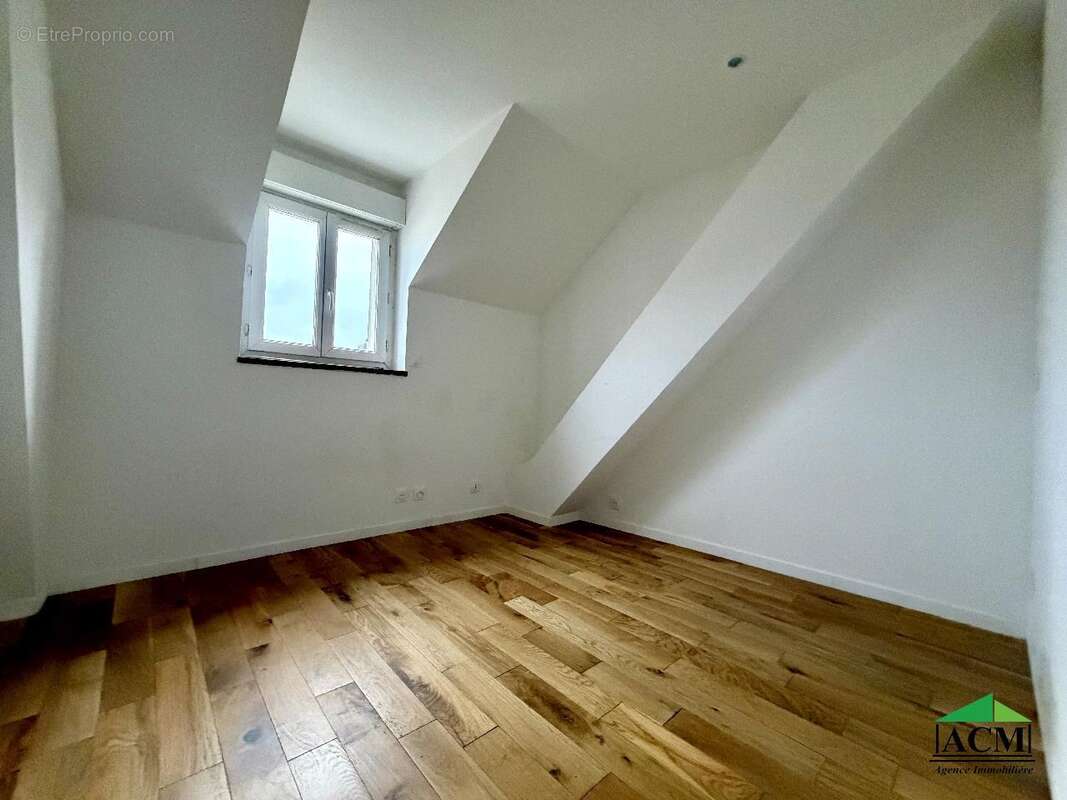 Maison à MERY-SUR-OISE