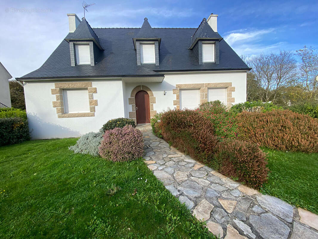 Maison à LANNILIS