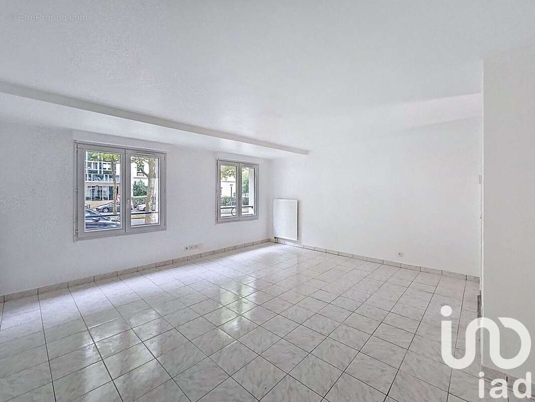 Photo 2 - Appartement à BUSSY-SAINT-GEORGES